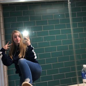 Meet your Posher, Ashton